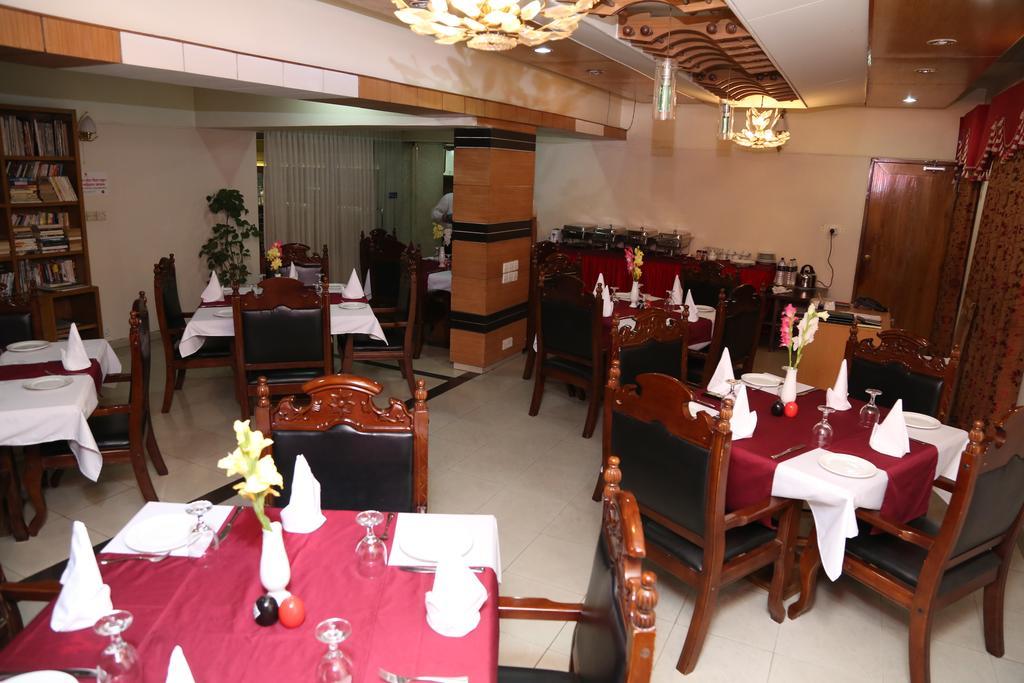 Hotel Golden Deer Dhaka Exterior foto